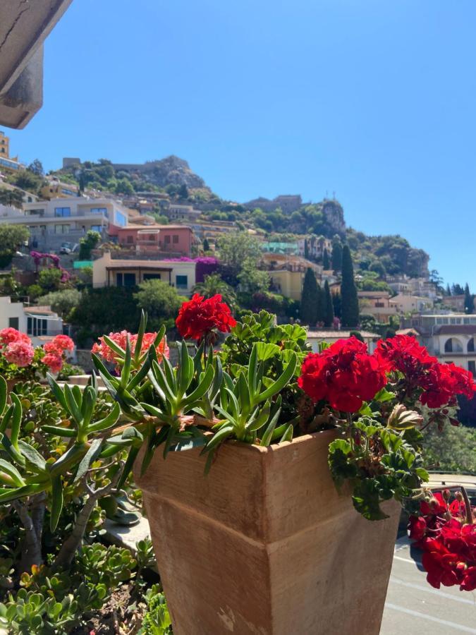 Centaurea With Private Parking Taormina