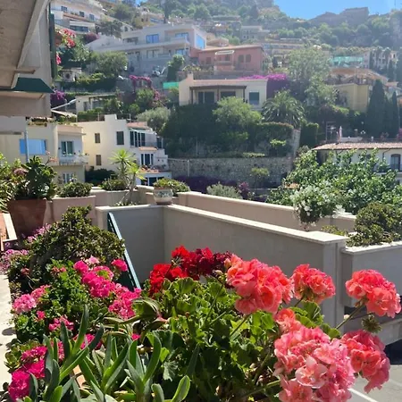 Villa Centaurea Apartment With Private Parking Taormina Exterior photo